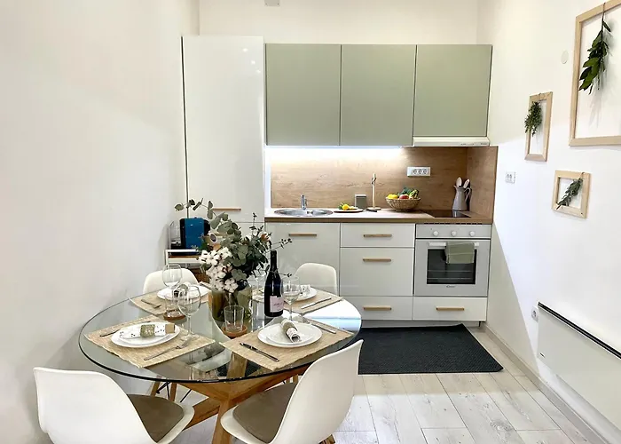 Storia Parentina Center Apartment