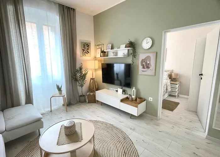 Storia Parentina Center بوريتش